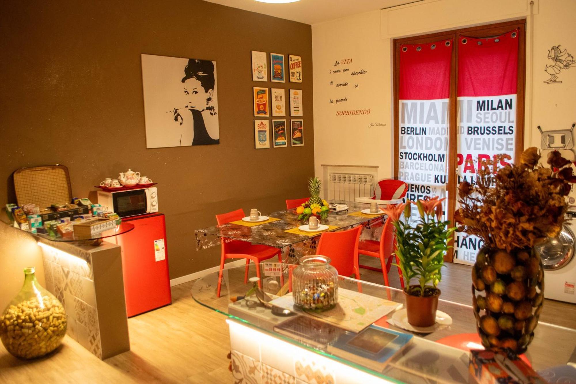 Emmanueli65 Fronte Clinica Per 4 Matrimoniale E Castello Bed & Breakfast Piacenza Ngoại thất bức ảnh